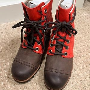 SOREL Wedge Boots PDX size 7.5 NEW